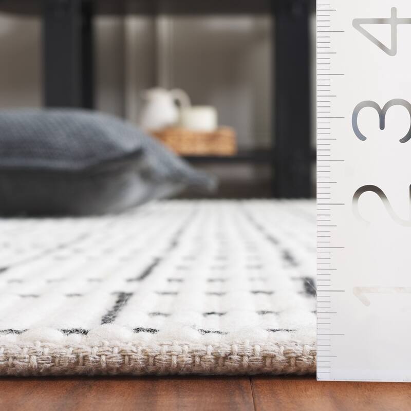 SAFAVIEH Hand-Loomed Natura Gauja Transitional Wool Rug