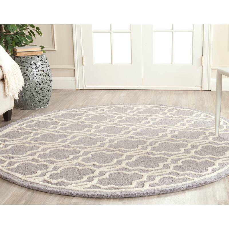 SAFAVIEH Handmade Cambridge Philine Geometric Wool Rug - 6' Round - Silver/Ivory