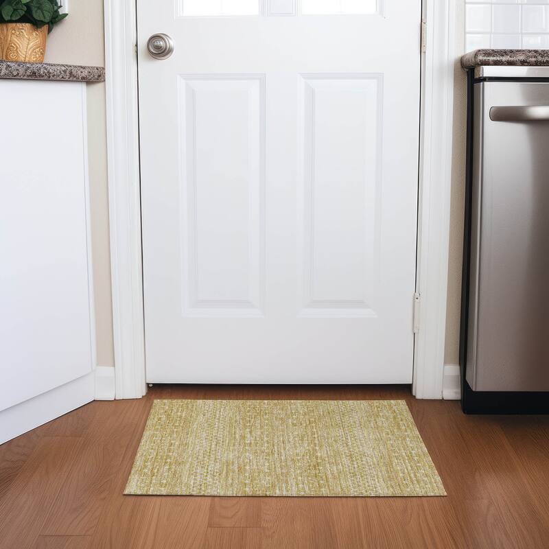 Machine Washable Indoor/ Outdoor Chantille Morrocan Boho Rug - Gold - 1'8" x 2'6"