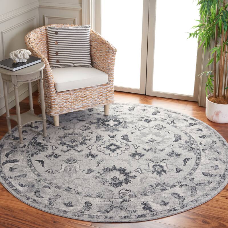 SAFAVIEH Odyssey Margaretha Vintage Oriental Rug - 6'7" Round - Grey/Black