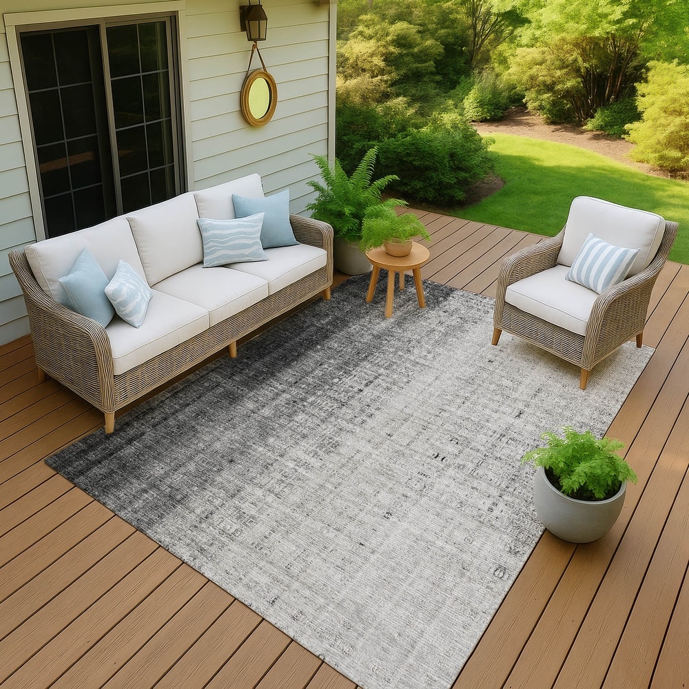 Machine Washable Indoor/ Outdoor Contemporary Ombre Chantille Rug