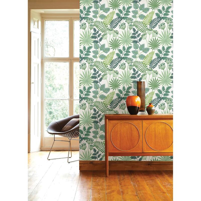 Milwaukee, Praslin Black Botanical 33 ft L X 20.5 in W, Wallpaper.