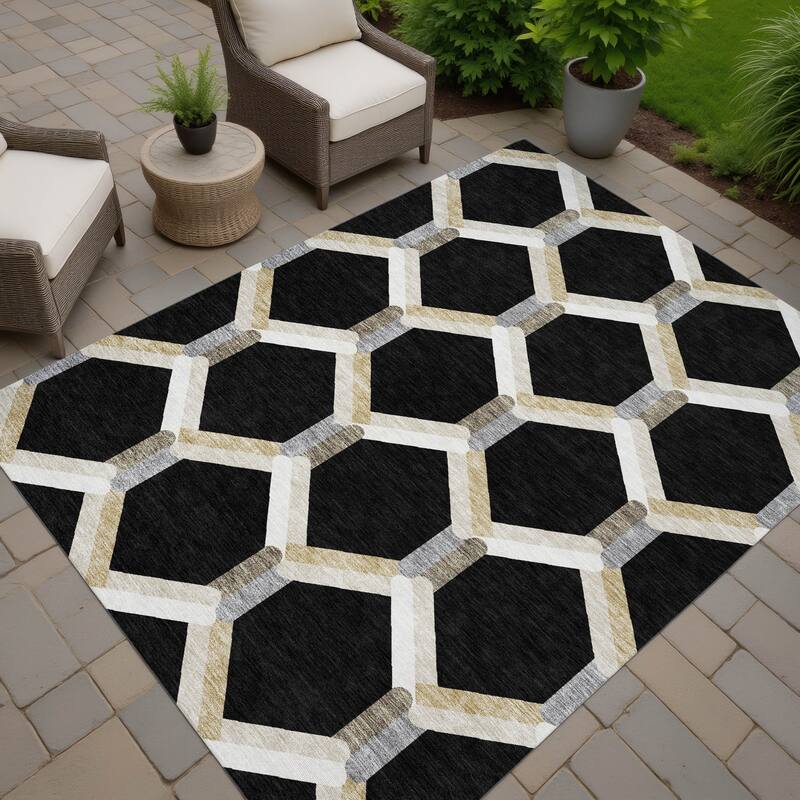 Machine Washable Indoor/ Outdoor Modern Trellis Chantille Rug - Black - 8' x 10'