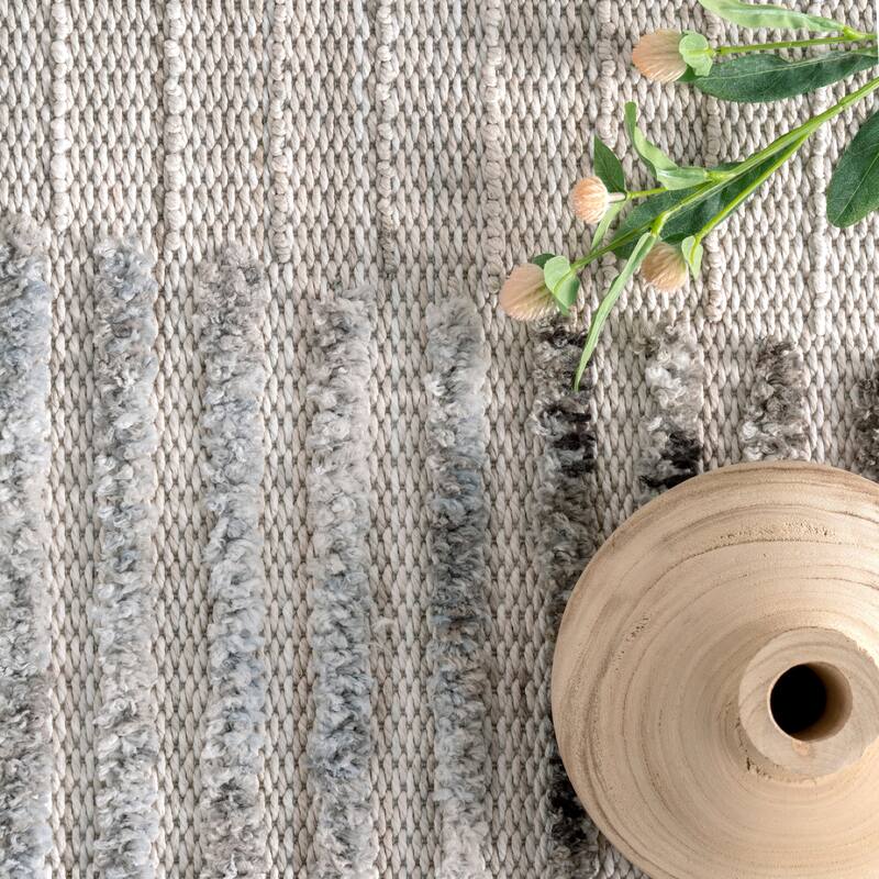Nuloom Maira Abstract Textured Striped Area Rug