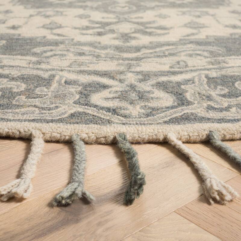 SAFAVIEH Handmade Aspen Manana Boho Medallion Wool Rug