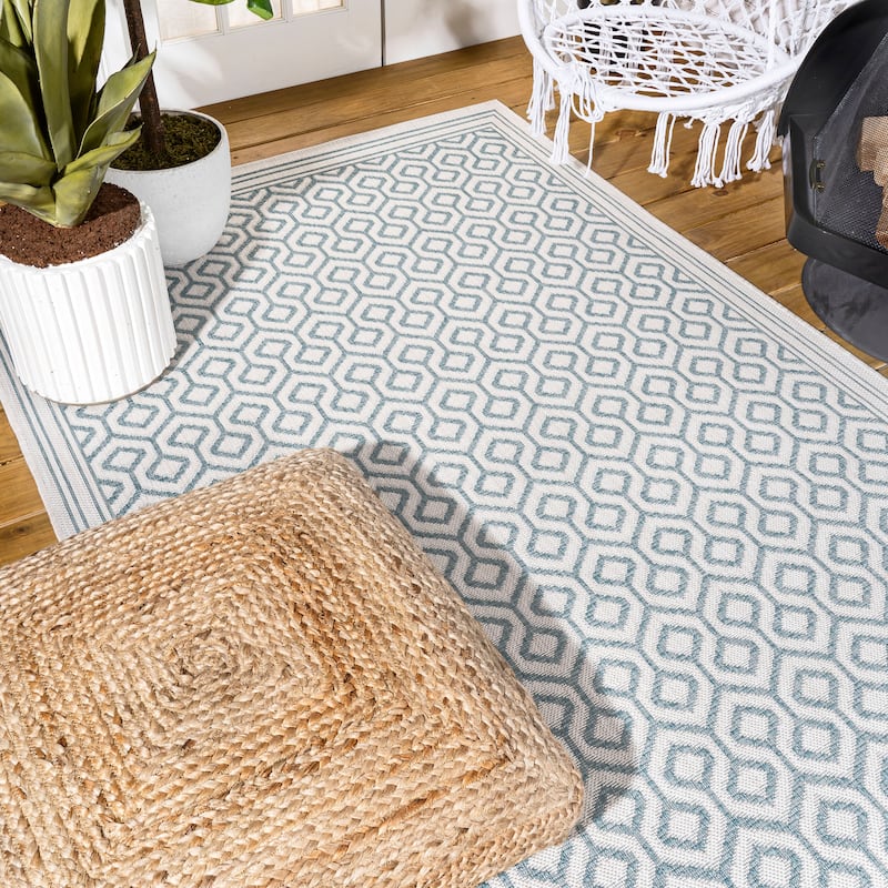 JONATHAN Y Aveiro Diamond Trellis Indoor/Outdoor Area Rug