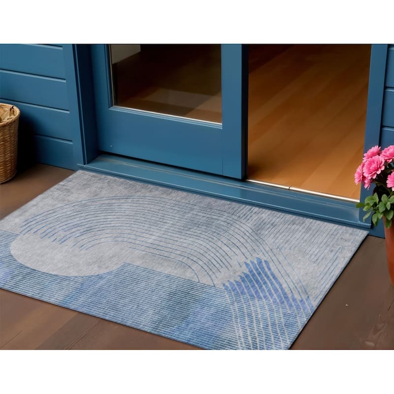 HomeRoots Geometric Transitional Rectangle Outdoor Rug - 3' x 5'