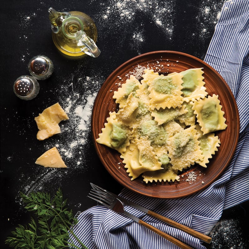 Fantes Jumbo Ravioli Maker, Makes 10-Jumbo Raviolis