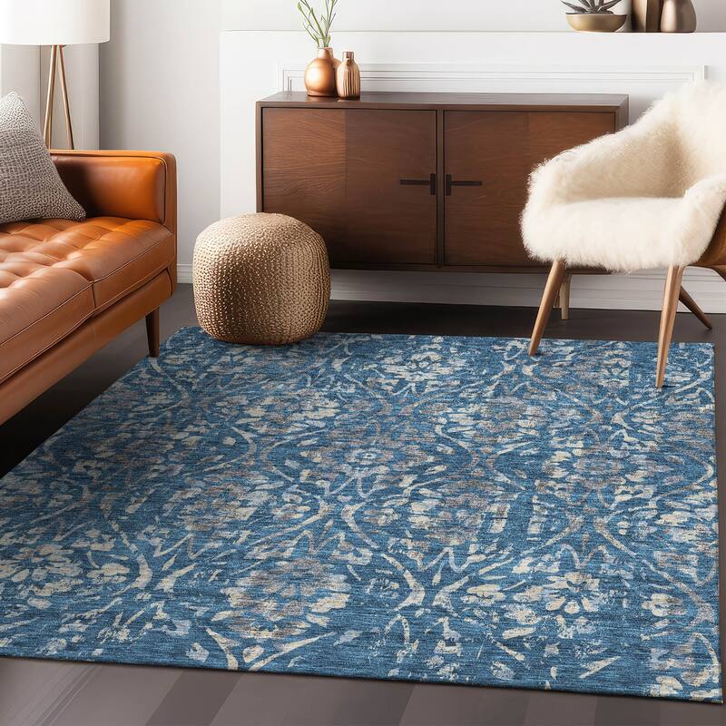 Machine Washable Indoor/ Outdoor Chantille Distressed Traditional Rug
