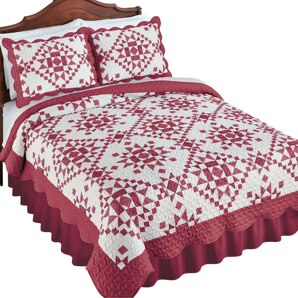 Classic Star Design Patchwork Scalloped Edge Quilt