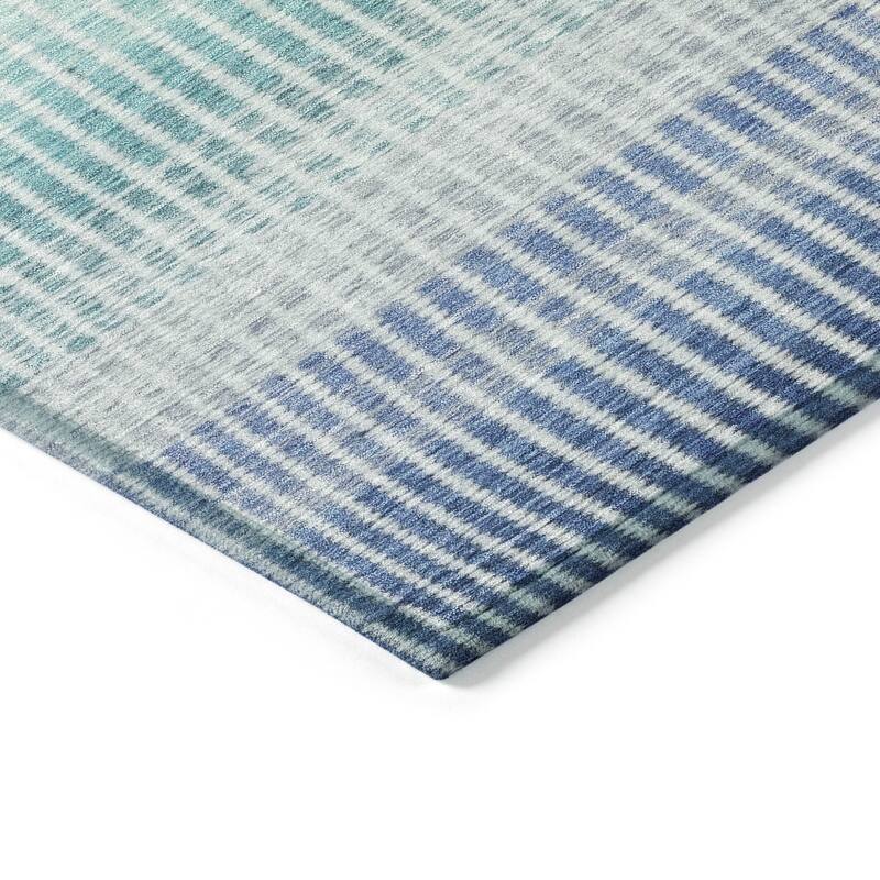 Machine Washable Indoor/ Outdoor Contemporary Stripes Chantille Rug