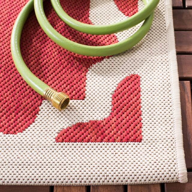 SAFAVIEH Courtyard Dorthey Indoor/ Outdoor Patio Backyard Rug