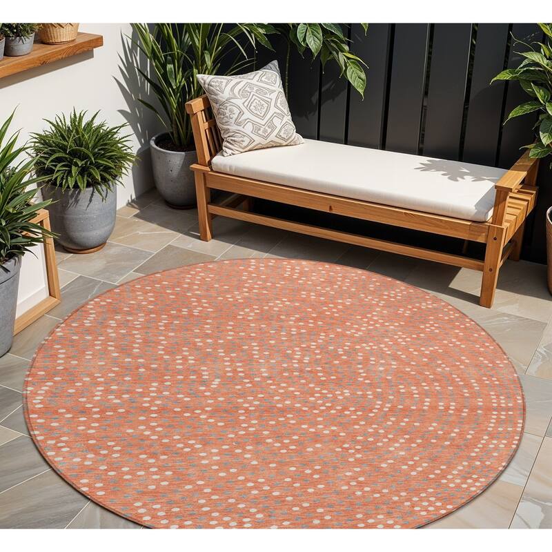 HomeRoots Polka Dot Transitional Rectangle Outdoor Rug - 8' Round