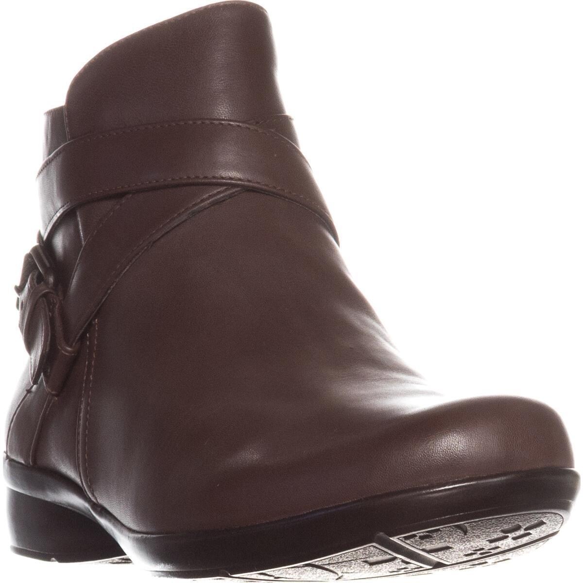 naturalizer cassandra ankle boots