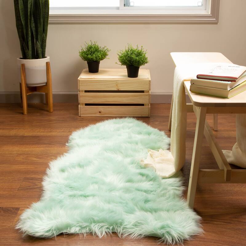 Silver Orchid Parrott Faux Fur Sheepskin Area Rug - 2' 6" x 4' Shaped - Mint Green