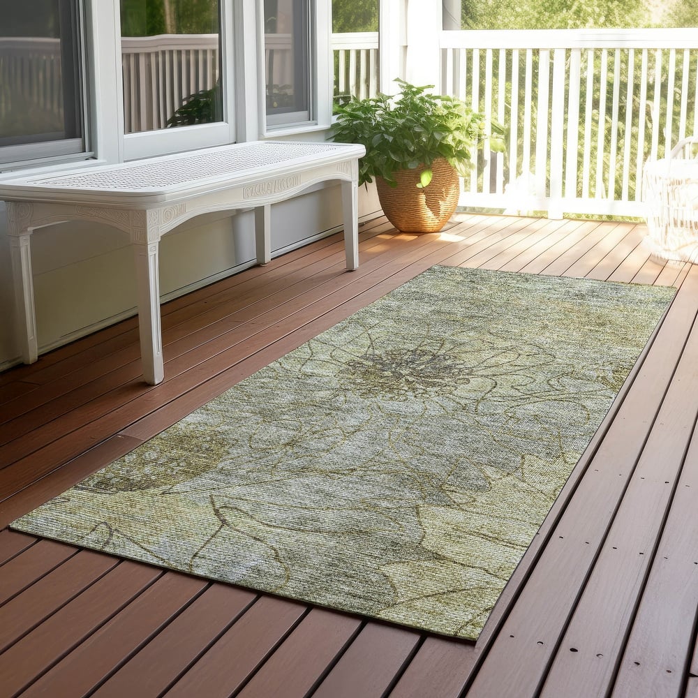 Machine Washable Indoor/ Outdoor Contemporary Floral Chantille Rug