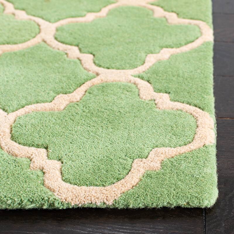 SAFAVIEH Handmade Chatham Maude Modern Moroccan Wool Rug