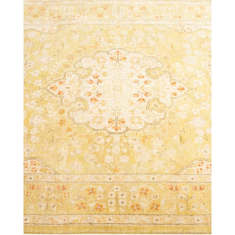 Overton Handknotted Wool Traditional Oriental Green Area Rug - 3' x 5'