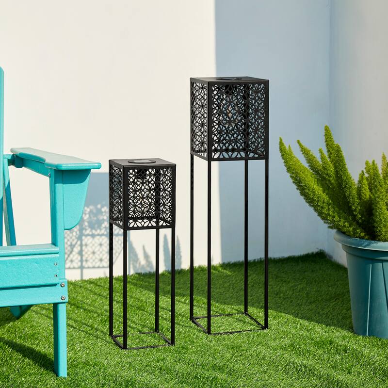 Glitzhome Set of 2 Black Metal Cutout Pattern Solar Powered Edison Bulb Outdoor Floor Lantern or Planter Stands