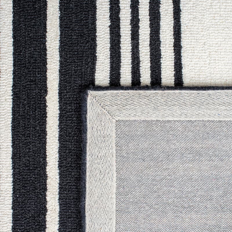 SAFAVIEH Handmade Metro Lucyna Stripe Wool Rug