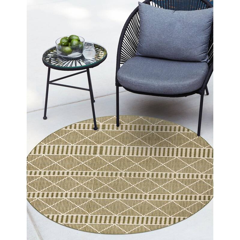 Outdoor Khence Collection Area Rug - Green - 7'10" Round
