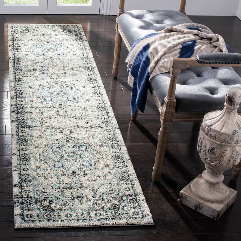 SAFAVIEH Madison Soka Vintage Boho Oriental Medallion Rug