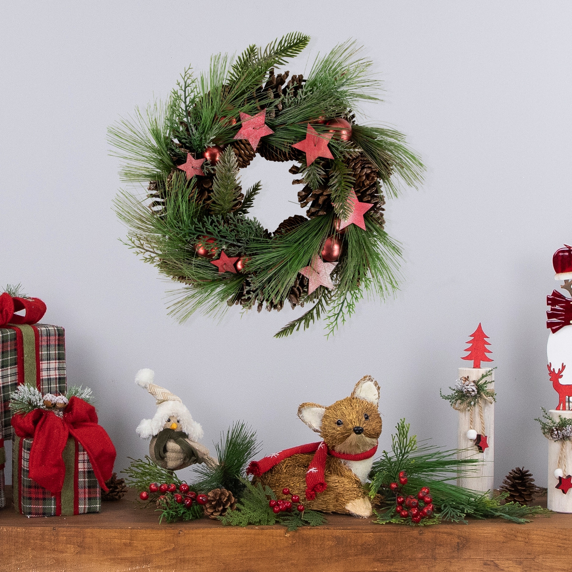 Red Green Pine Needle, Pinecone Star Christmas Wreath, 13.5", Unlit