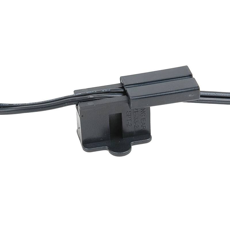 SPT-2 Female Plug, Snap On Vampire Plugs, Black, Polarized, 10 Amp, 25 Pack - Medium