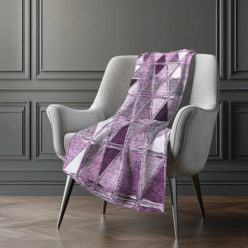 Premium Machine Washable Modern Diamonds Sherpa Throw Blanket