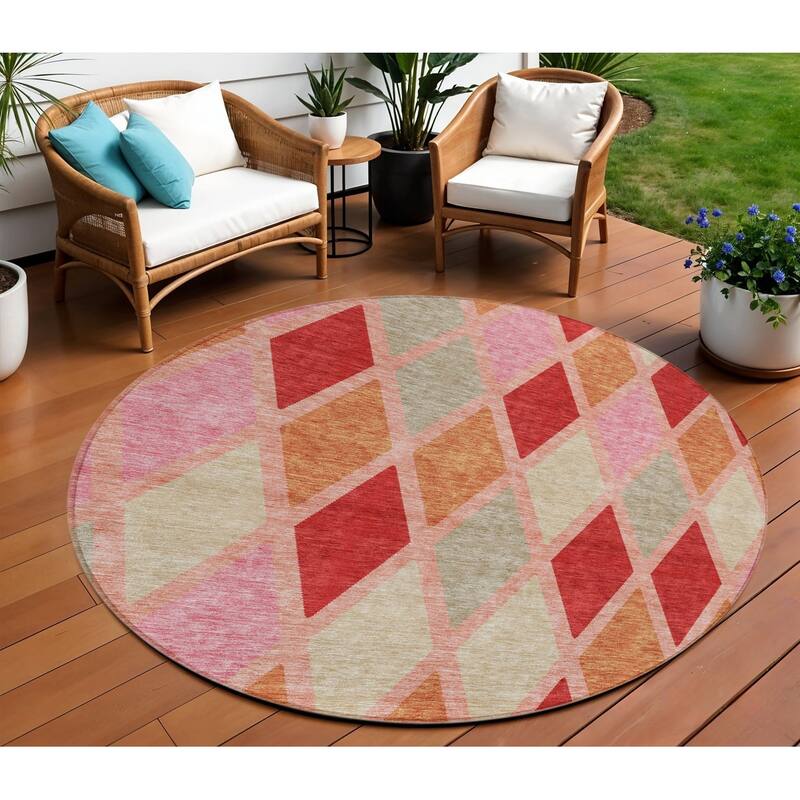 HomeRoots Geometric Transitional Rectangle Outdoor Rug - 8' Round