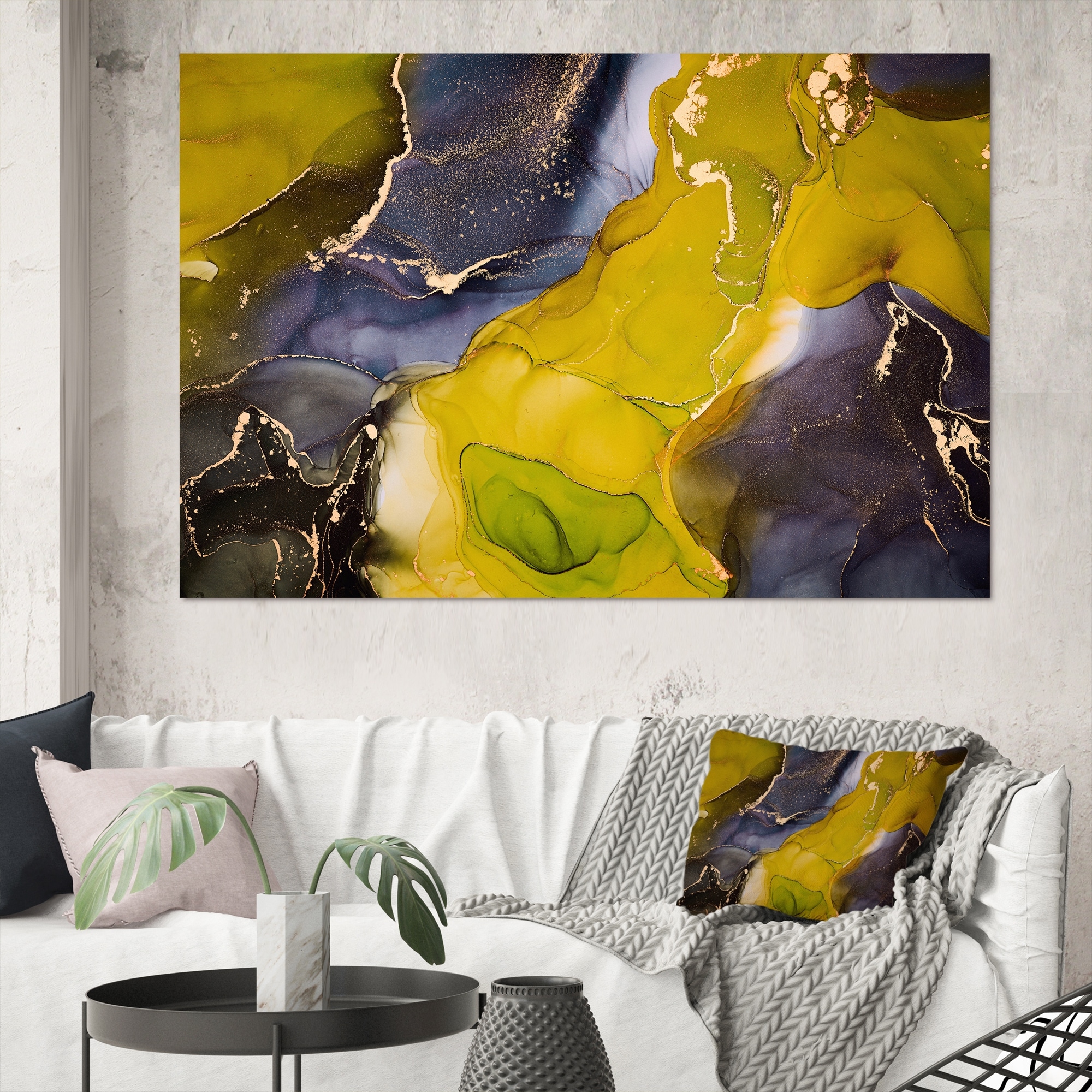 30+ Gold Living Room Ideas: How to Style Gold and the Best Colors to Pair  with It - Style Zuri, image size:2000x2000