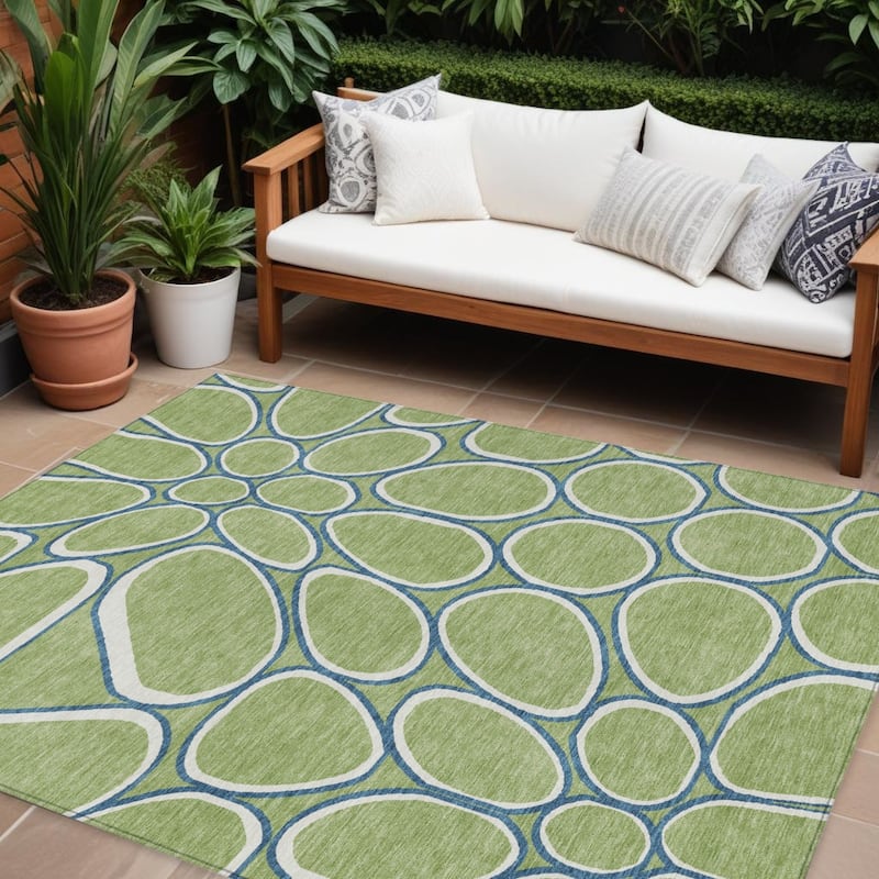 HomeRoots Abstract Transitional Rectangle Outdoor Rug - 9' X 12'