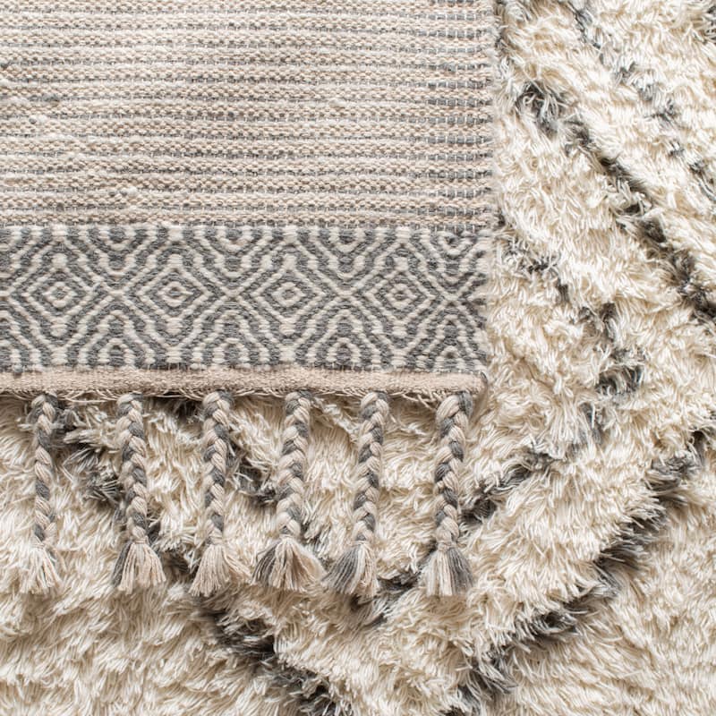 SAFAVIEH Handmade Casablanca Shag Friddora Tribal Wool Rug
