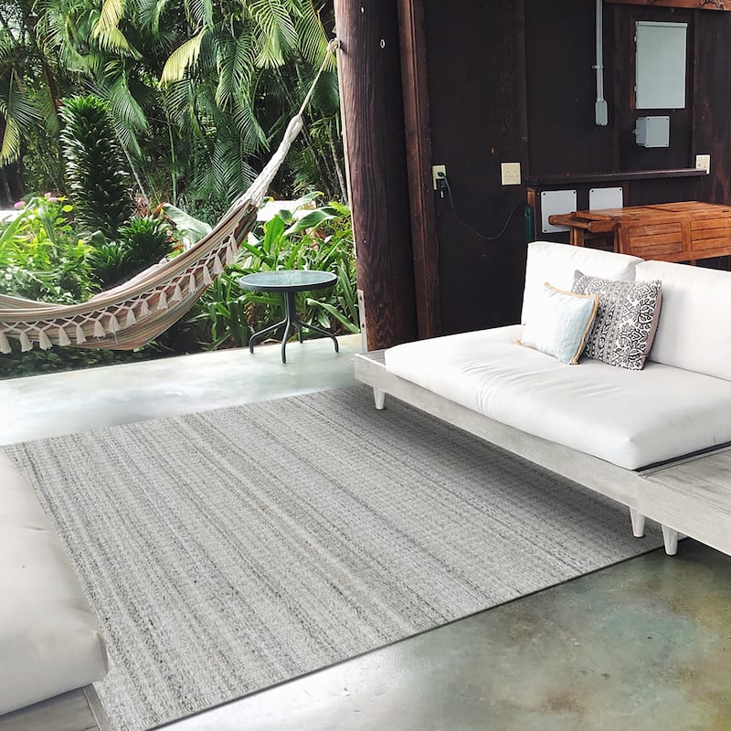 Lineage Gray Heathered Hand-Woven Area Rug 2' x 3'