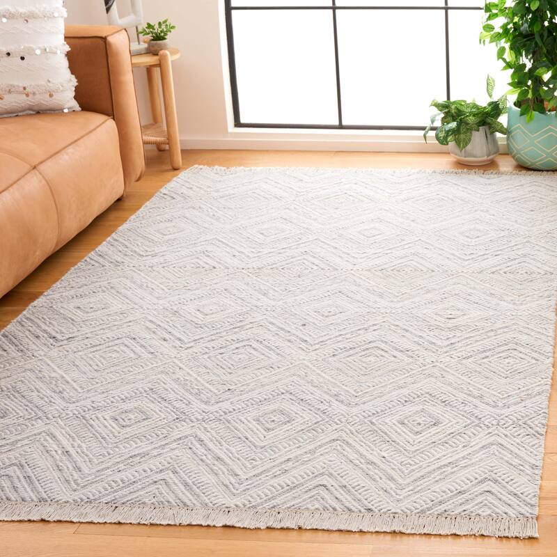 SAFAVIEH Kilim Nevjanka Transitional Wool Rug - 4' x 6' - Light Grey/Ivory