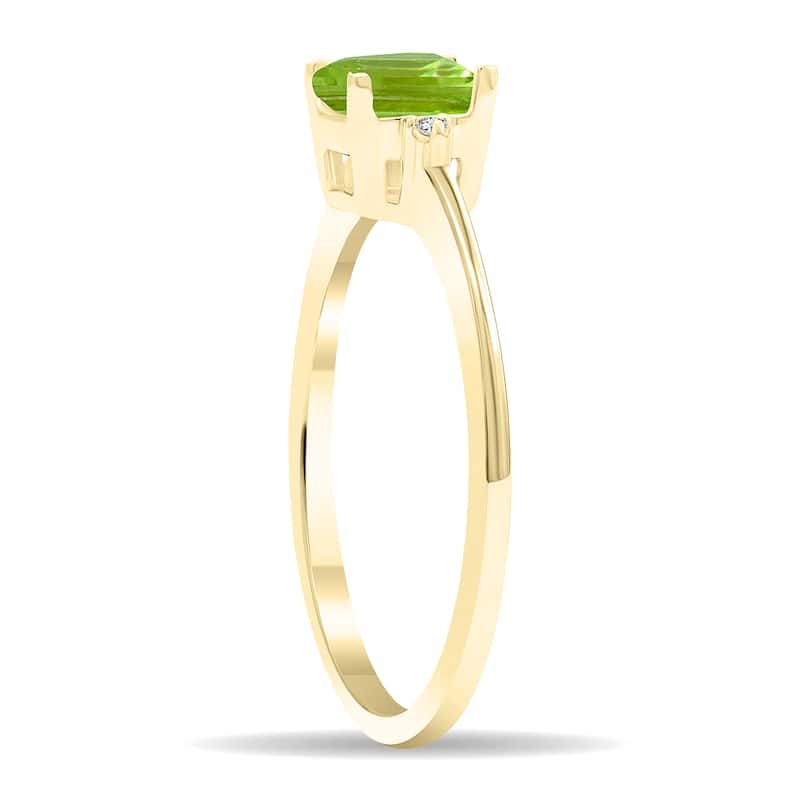 Women's Square Shaped Peridot and Diamond Classic Band in 10K Yellow Gold
