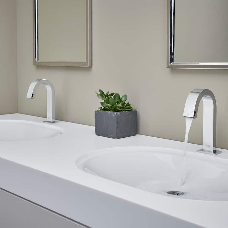 American Standard 776B.112 Integral 1.2 GPM Single Hole Bathroom