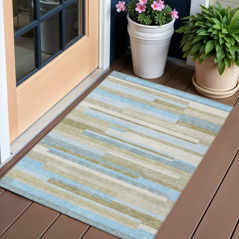 HomeRoots Striped Transitional Rectangle Outdoor Rug - 3' x 5'
