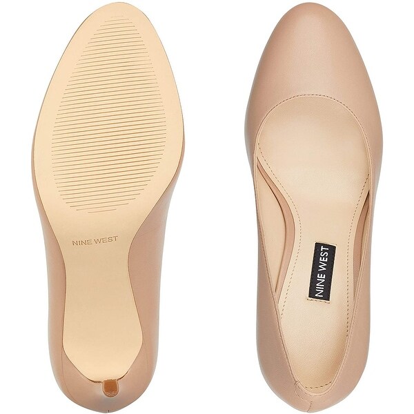 nine west round toe pumps