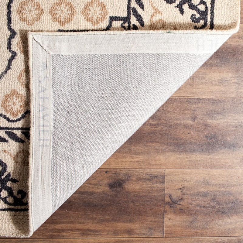 SAFAVIEH Handmade Restoration Vintage Boho Hugrin Oriental Wool Rug