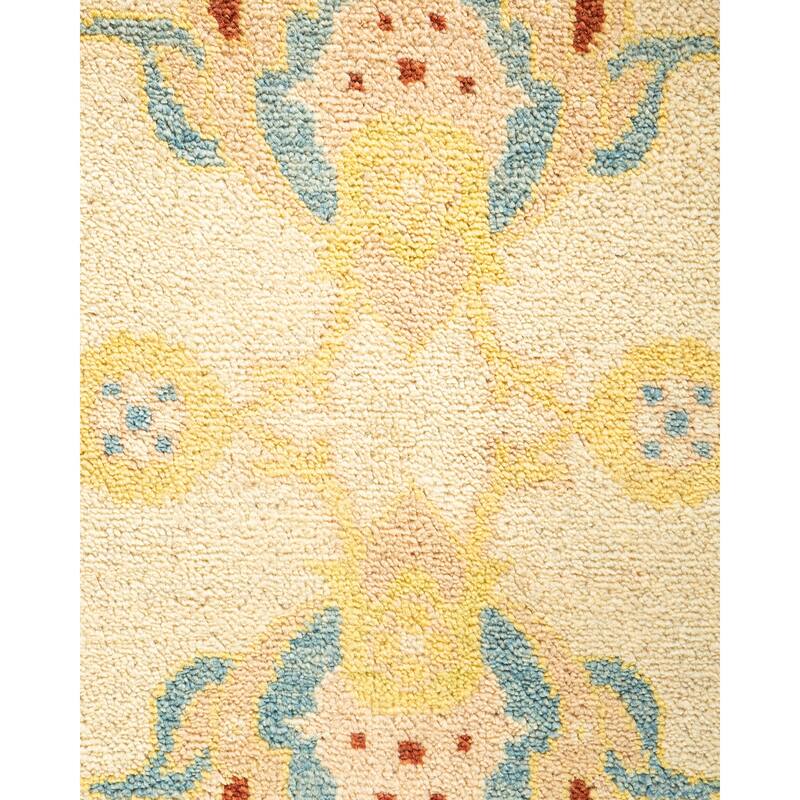 Overton Handknotted Wool Contemporary Floral Ivory Area Rug - 6' x 9'