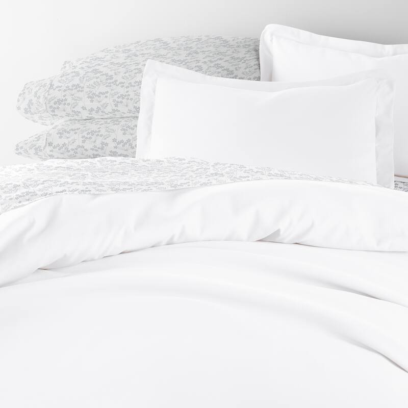 8pc Solid Duvet Bundle - Chantilly Lace - Queen