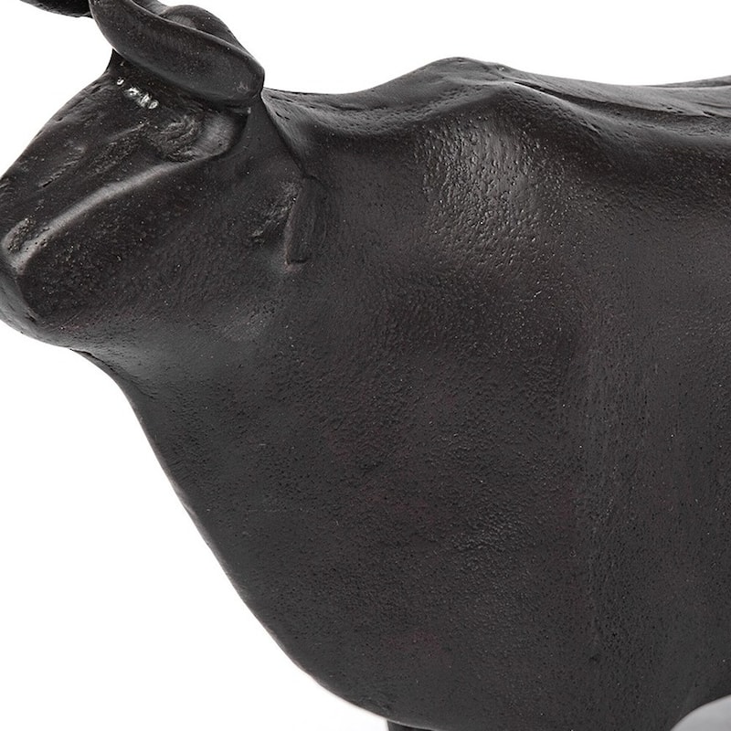 HomeRoots 6" Black Metal Tabletop Sculpture - 4" W x 9" D x 6" H