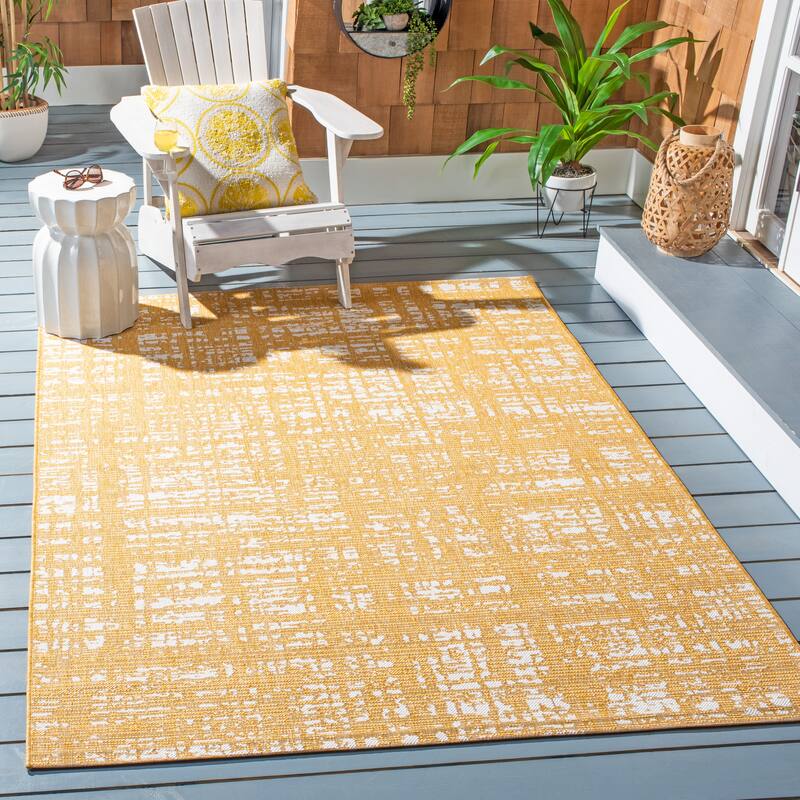 SAFAVIEH Courtyard Rufine Crosshatch Indoor/ Outdoor Waterproof Rug - 2'7" x 5' - Gold/Ivory