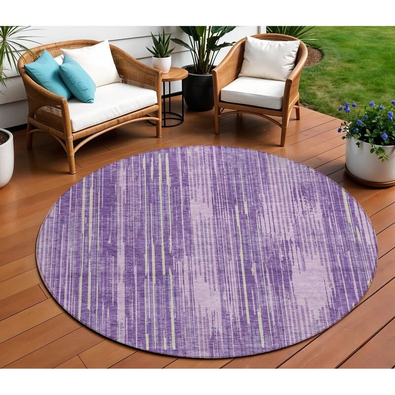 HomeRoots Striped Transitional Rectangle Outdoor Rug - 8' Round