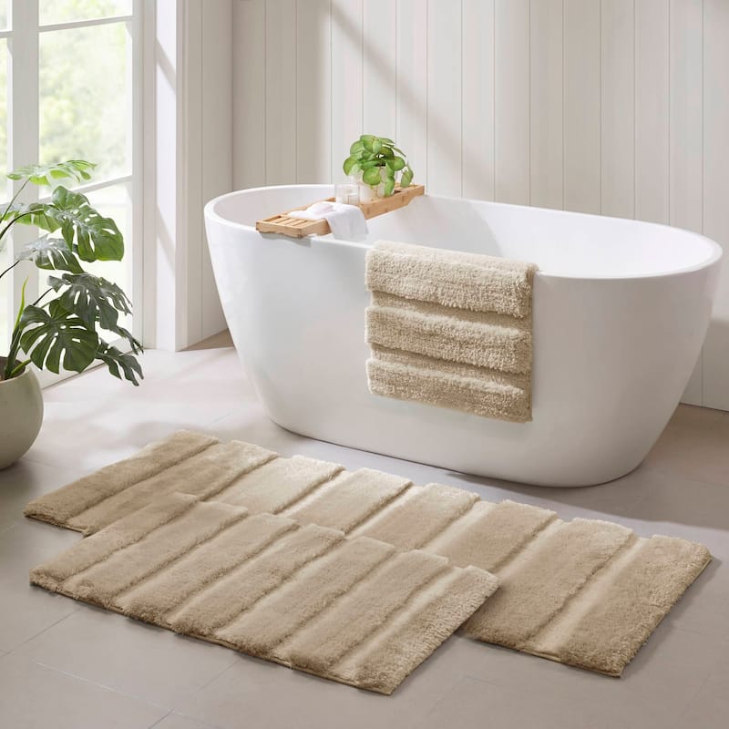 Madison Park Tufted Pearl Channel Solid Bath Rug