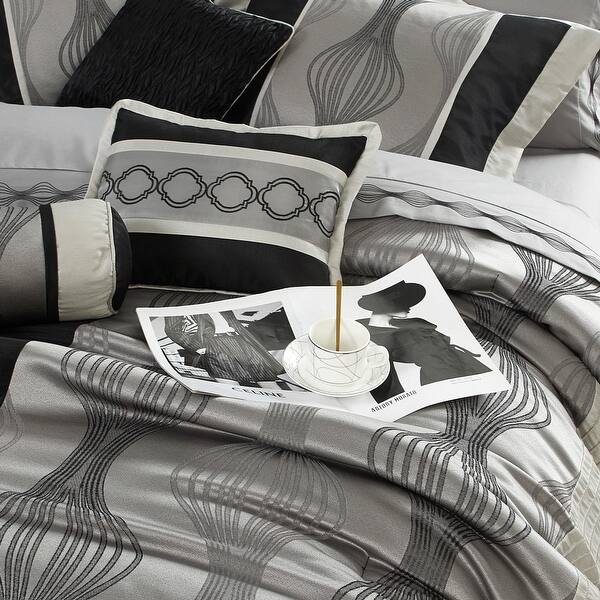 Grand Avenue Daniella 7-Piece Modern Geometric Comforter Set