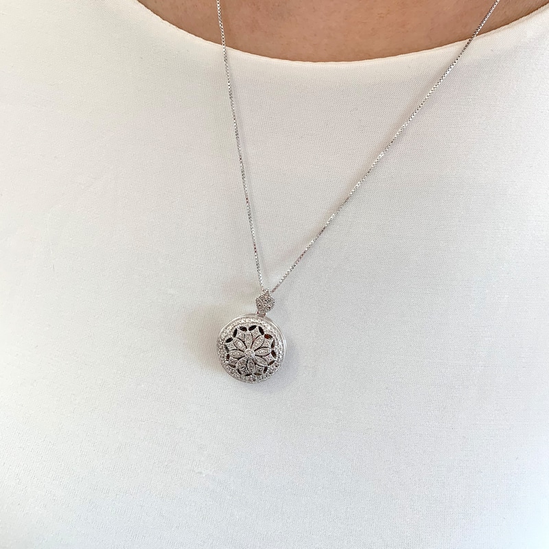 Miadora Sterling Silver 1/10ct TDW Diamond Vintage Floral Locket Necklace - 23.7 mm x 18 in x 17.1 mm