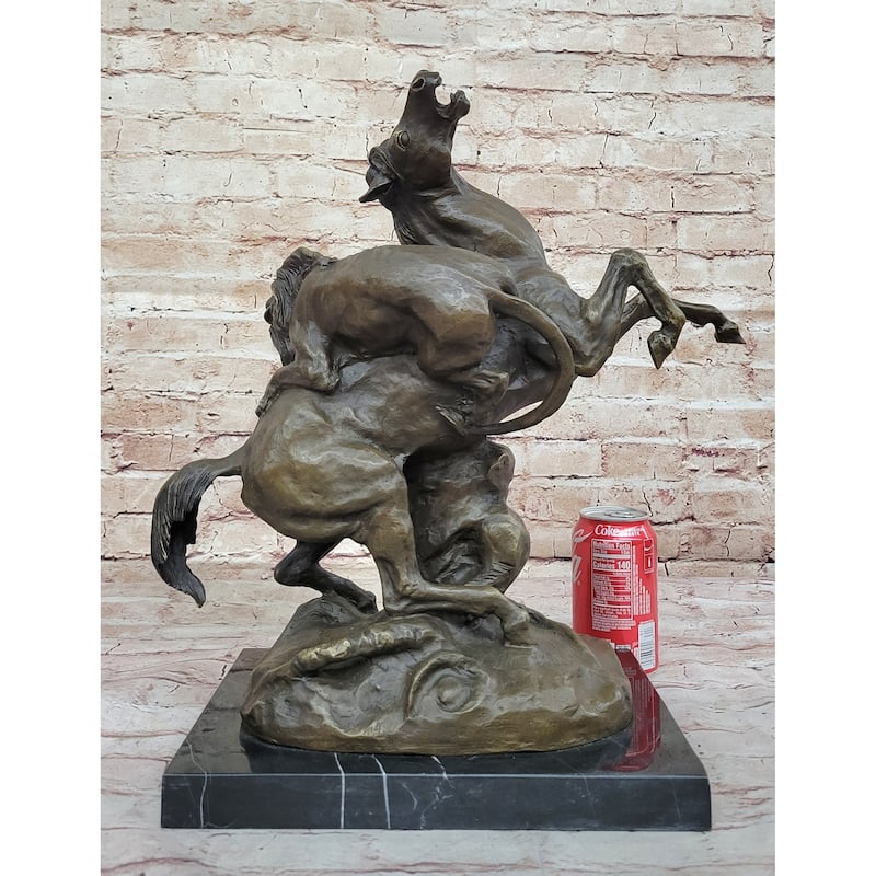 Imitative Lion Attacking Imitative Horse - Bronze Metal Sculpture By Antoine Barye On Marble Base