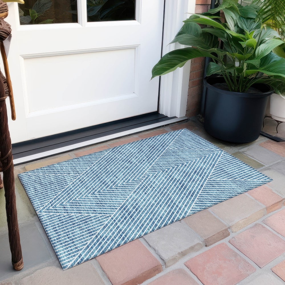 Machine Washable Indoor/ Outdoor Modern Geo Chantille Rug